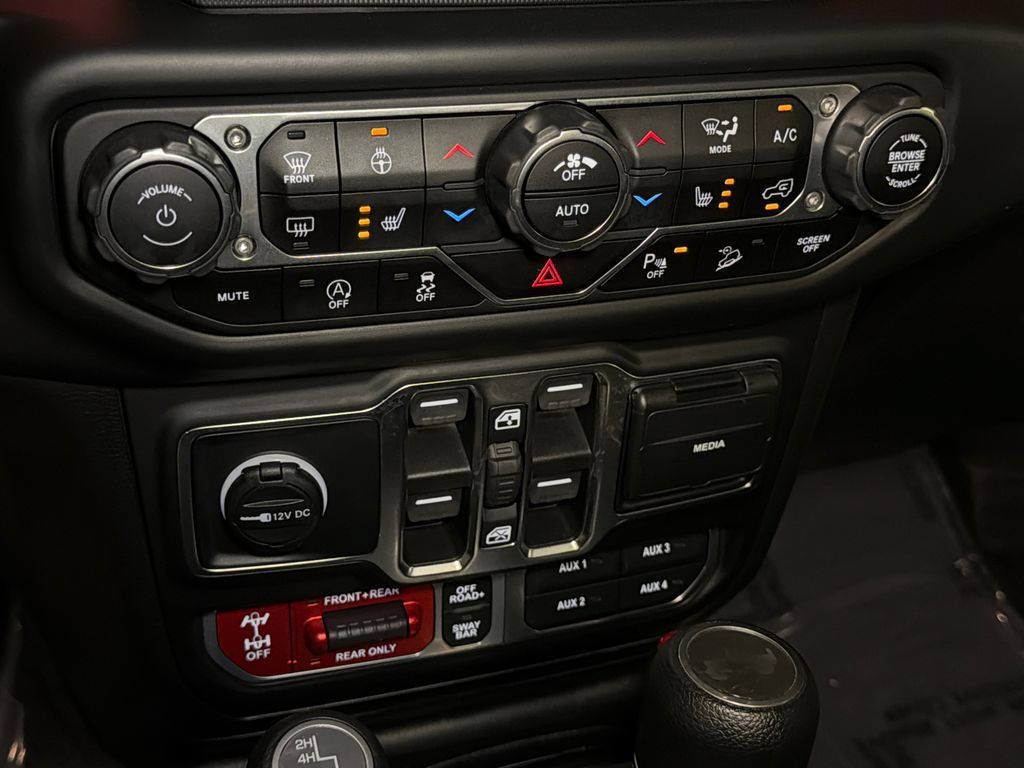 Used 2021 Jeep Wrangler Unlimited Rubicon AWD/4WD image 26