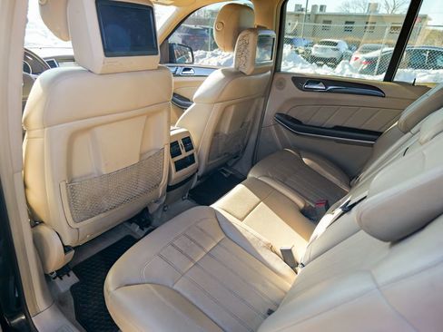 Used 2013 Mercedes-Benz GL 450 4MATIC image 36