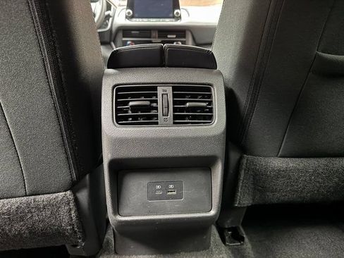 Used 2023 Nissan Rogue SV AWD/4WD image 23