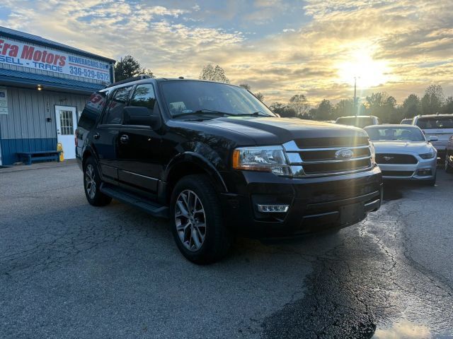 Used 2017 Ford Expedition XLT w/ Equipment Group 202A RWD image 7
