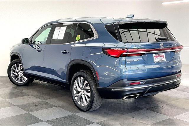 Used 2025 Buick Enclave Preferred AWD/4WD image 10