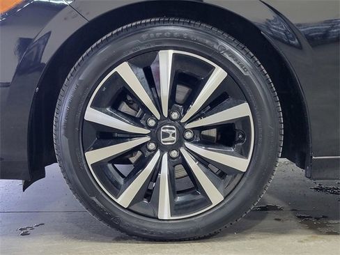 Certified 2024 Honda Civic EX image 11