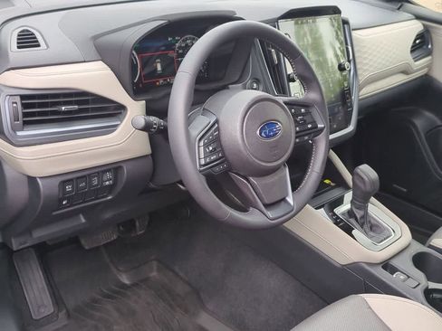 Used 2025 Subaru Forester Limited w/ Popular Package AWD/4WD image 2