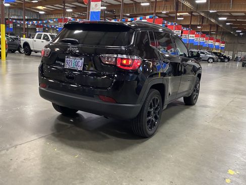 Certified 2026 Jeep Compass Latitude AWD/4WD image 5