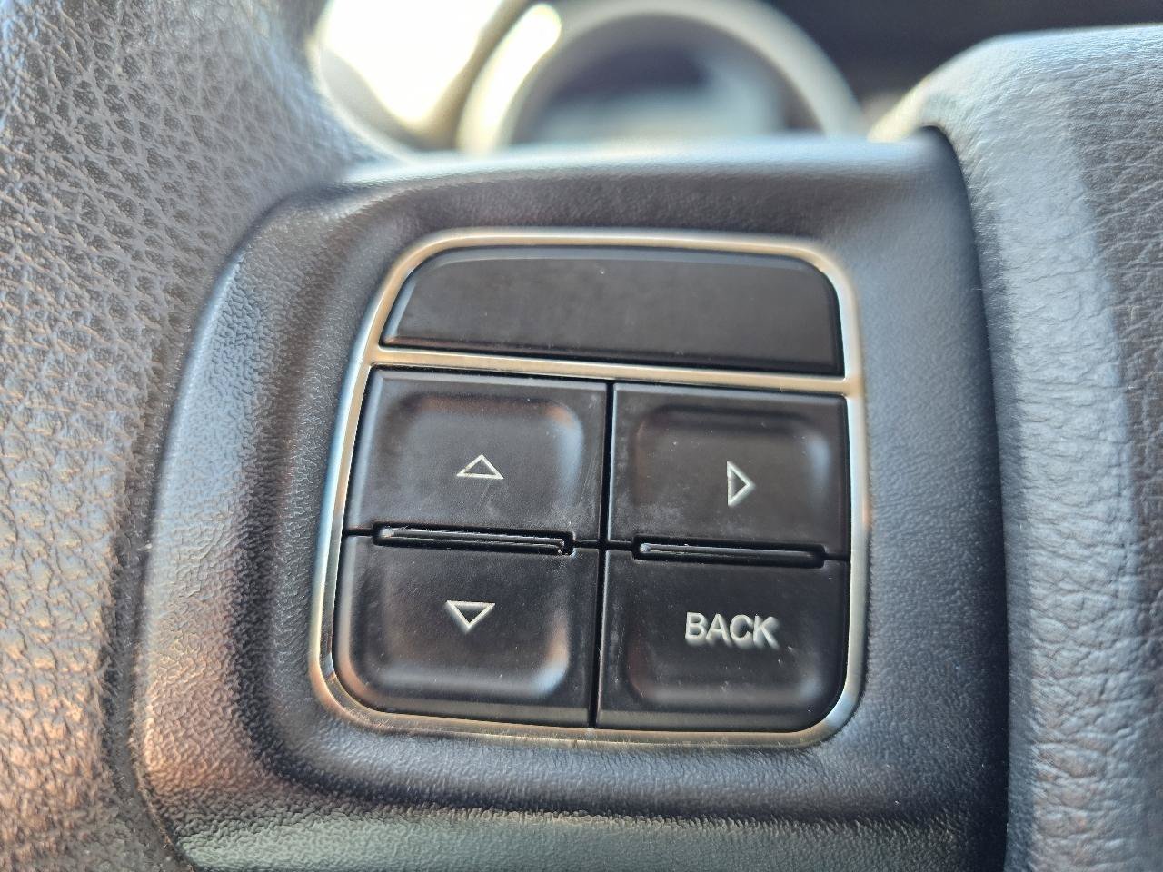Used 2012 Dodge Journey SXT w/ Flexible Seating Group AWD/4WD image 9