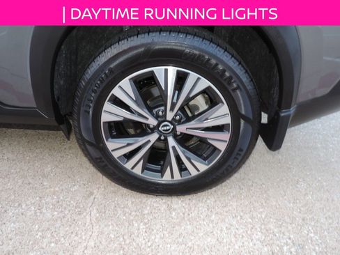 Certified 2023 Nissan Rogue SV image 13