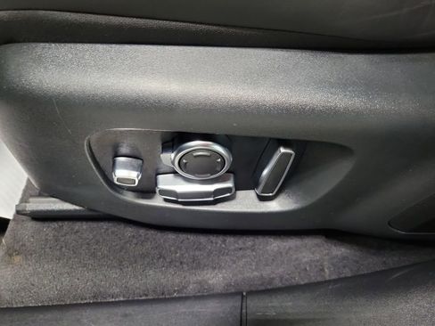 Used 2024 Land Rover Range Rover Velar Dynamic HSE image 34