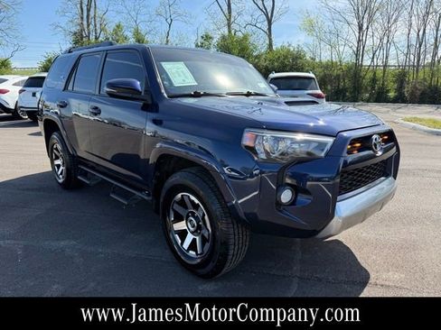 Used 2019 Toyota 4Runner TRD Off-Road Premium image 3