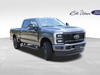 New 2026 Ford F250 Lariat w/ Black Appearance Package AWD/4WD video 2