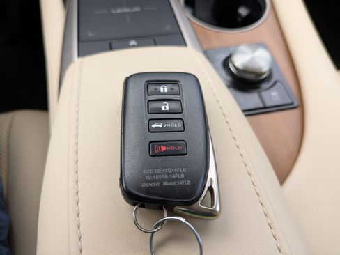 Used 2021 Lexus RX 350 FWD w/ Premium Package image 32