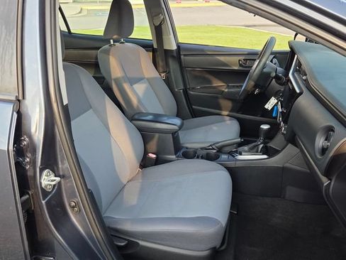 Used 2019 Toyota Corolla L FWD image 15