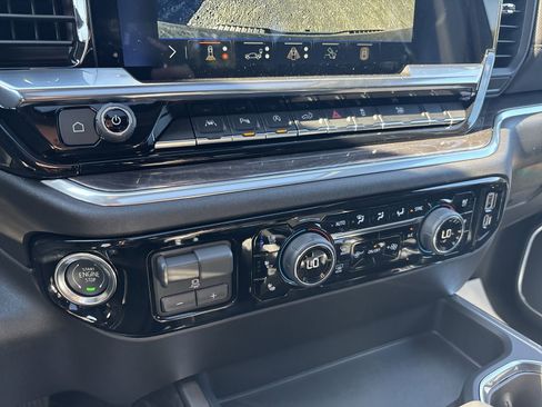 New 2026 Chevrolet Silverado 1500 LTZ w/ LTZ Premium Package AWD/4WD image 21