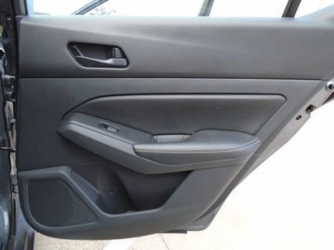 Used 2024 Nissan Altima 2.5 SV FWD image 30
