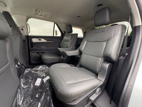 New 2026 Ford Explorer Active w/ Active Comfort Package image 58