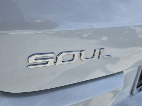 New 2025 Kia Soul LX image 5