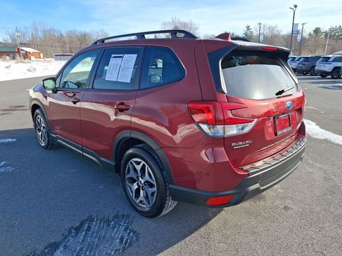 Used 2023 Subaru Forester Premium image 5