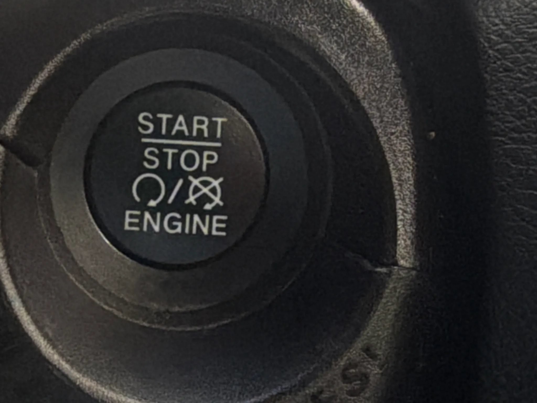 Used 2019 Jeep Renegade Latitude w/ Safety & Security Group II FWD image 37