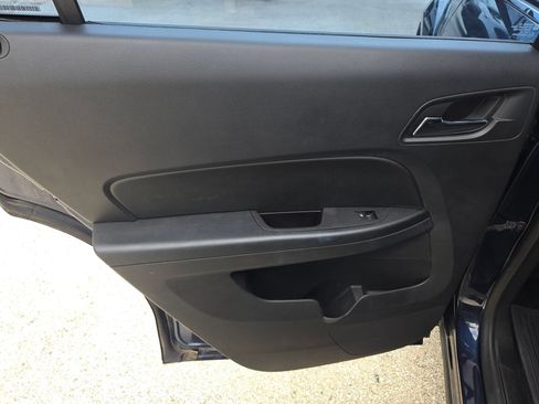 Used 2015 Chevrolet Equinox LS FWD image 13