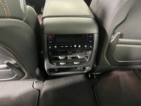 Used 2026 Jeep Grand Cherokee Summit w/ Adv Protech Group IV AWD/4WD image 42