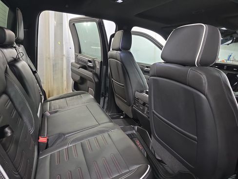 Used 2025 GMC Sierra 2500 AT4X AWD/4WD image 11