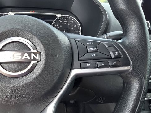Used 2024 Nissan Sentra SV FWD image 13