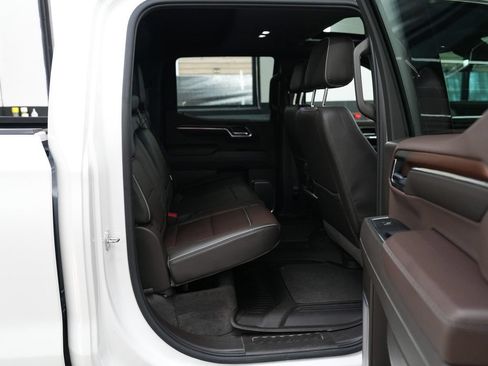 Used 2024 GMC Sierra 1500 Denali w/ Denali Reserve Package AWD/4WD image 32