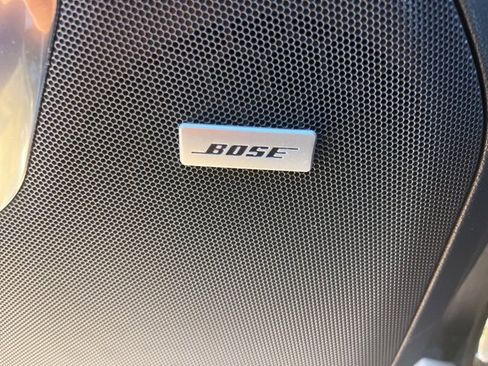 Used 2025 Chevrolet Suburban Z71 w/ Comfort Package image 14