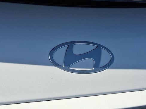 New 2025 Hyundai Ioniq 6 SE image 19