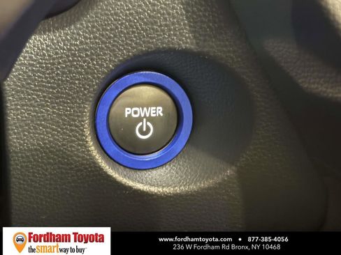 Used 2024 Toyota Corolla Cross SE image 24