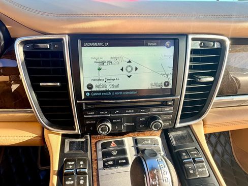 Used 2015 Porsche Panamera GTS AWD/4WD image 68