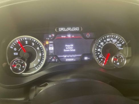 Used 2023 RAM 1500 Laramie AWD/4WD image 15