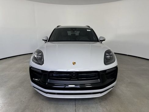 Certified 2024 Porsche Macan AWD/4WD image 10