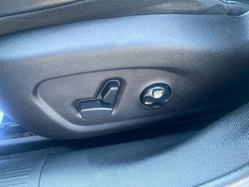 Used 2016 Chrysler 200 Limited Platinum w/ Comfort & Convenience Group image 13