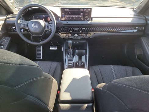 Used 2025 Honda Accord Sport image 12