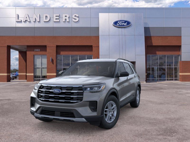 New 2026 Ford Explorer Active RWD image 2