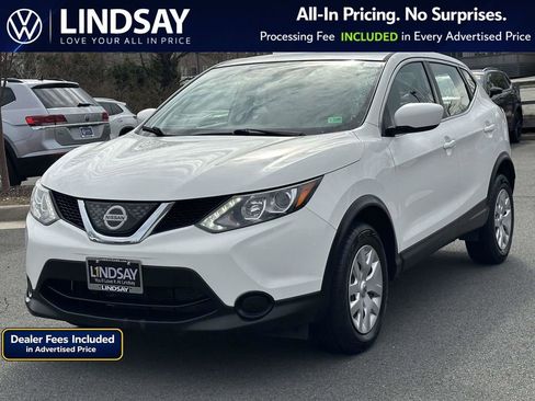 Used 2018 Nissan Rogue Sport S FWD image 4