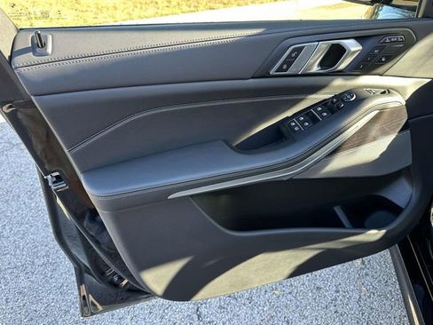 Certified 2026 BMW X7 xDrive40i w/ M Sport Package image 25