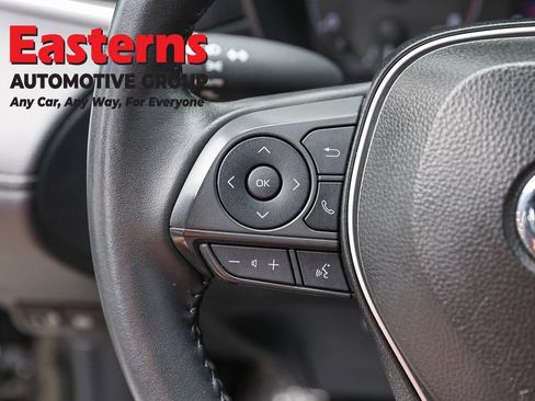 Used 2025 Toyota Corolla Cross LE FWD image 14