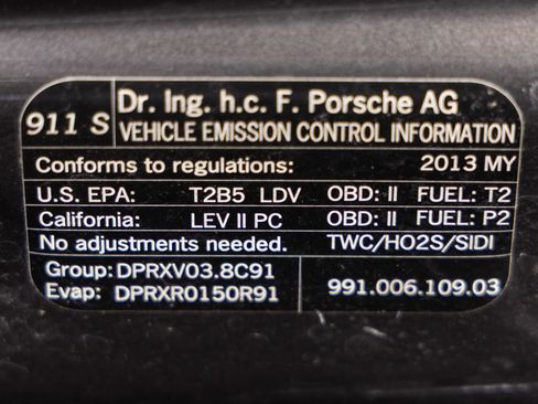 Used 2013 Porsche 911 Carrera 4S AWD/4WD image 33
