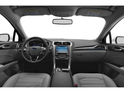 Used 2018 Ford Fusion SE FWD image 8