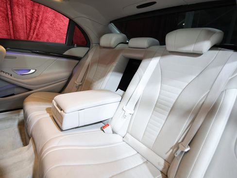 Used 2015 Mercedes-Benz S 550 Sedan image 14