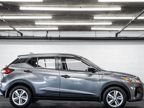 Used 2024 Nissan Kicks S image 6