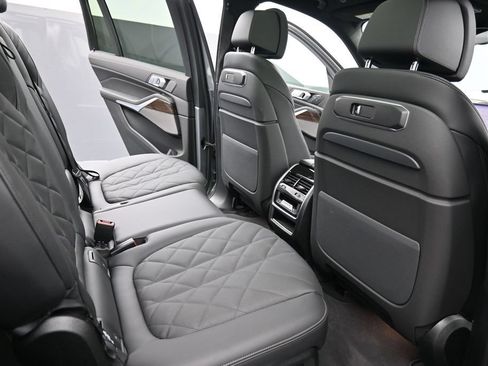 Used 2026 BMW X7 xDrive40i w/ M Sport Package AWD/4WD image 20