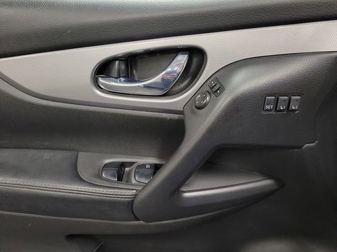 Used 2020 Nissan Rogue Sport SV w/ Technology Package FWD image 20