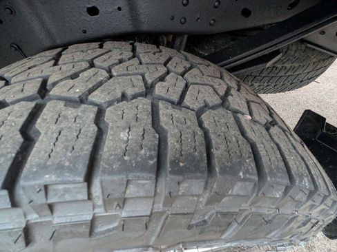 Used 2014 Ford F250 Lariat w/ Snow Plow Prep Package image 12