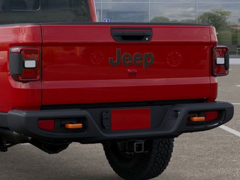 New 2025 Jeep Gladiator Mojave w/ Convenience Group image 15