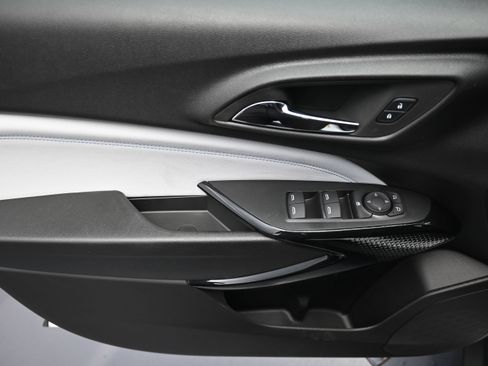 New 2026 Chevrolet Trax LT w/ Driver Confidence Package FWD image 24