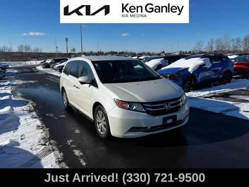 Used 2016 Honda Odyssey EX image 3