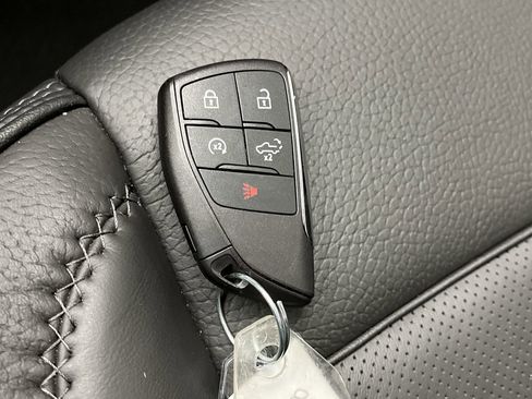 Certified 2025 GMC Sierra 1500 Denali image 33