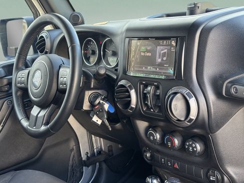 Used 2013 Jeep Wrangler Unlimited Sport AWD/4WD image 20